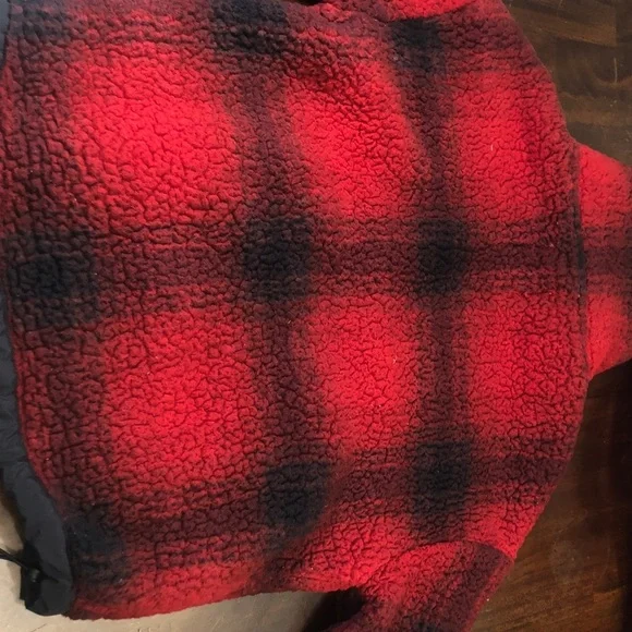 Abercrombie & Fitch Red and Black Sweater - Picture 14 of 15